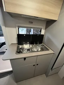 Fahrzeugbild LMC Tracer V 670 #9