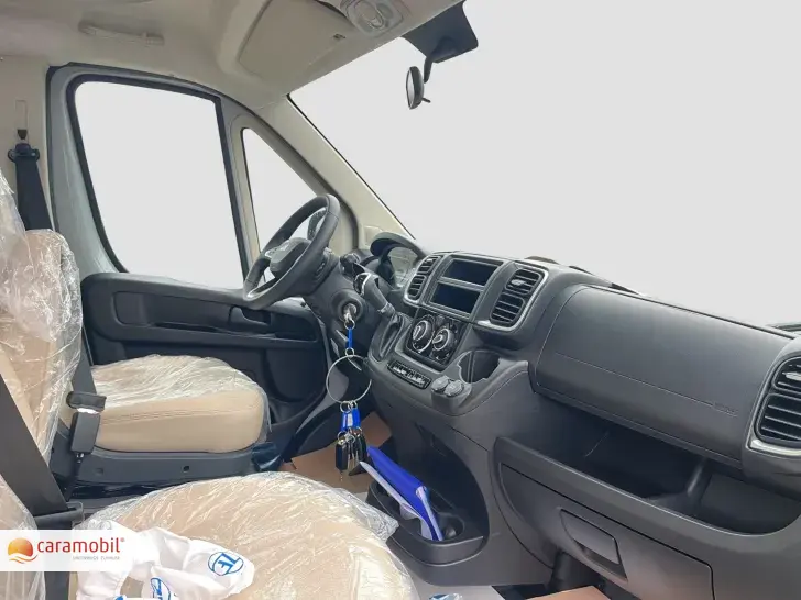 Fahrzeugbild LMC Cruiser V646 70 Jahre Ed. Automatik/Edition 70 #11