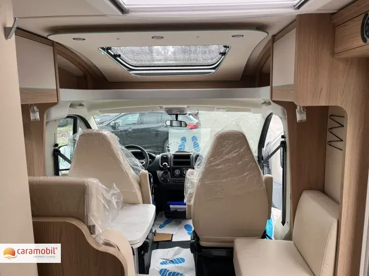 Fahrzeugbild LMC Cruiser V646 70 Jahre Ed. Automatik/Edition 70 #17
