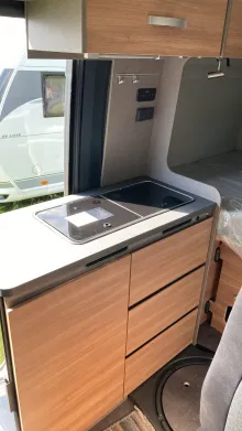 Küchen Dethleffs Globetrail 540 DR