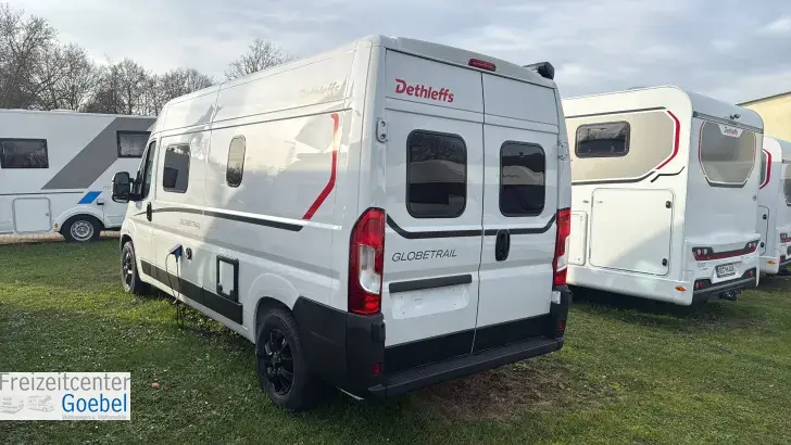 Schräg Hinten Dethleffs Globetrail Active 600 DS Markise