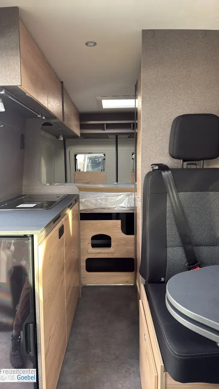 Sicht vorne-hinten Dethleffs Globetrail Active 600 DS Markise