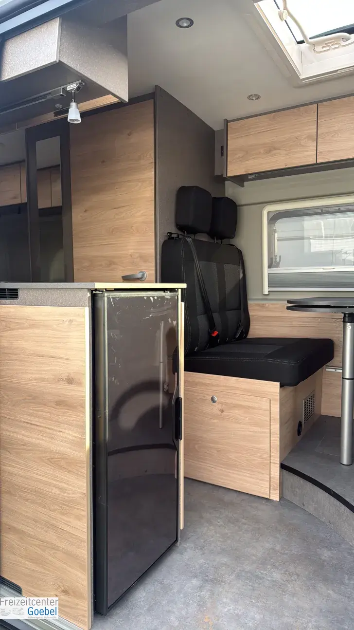 Etagenbetten Dethleffs Globetrail Active 600 DS Markise