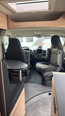 Weitere Betten Dethleffs Globetrail Active 600 DS Markise