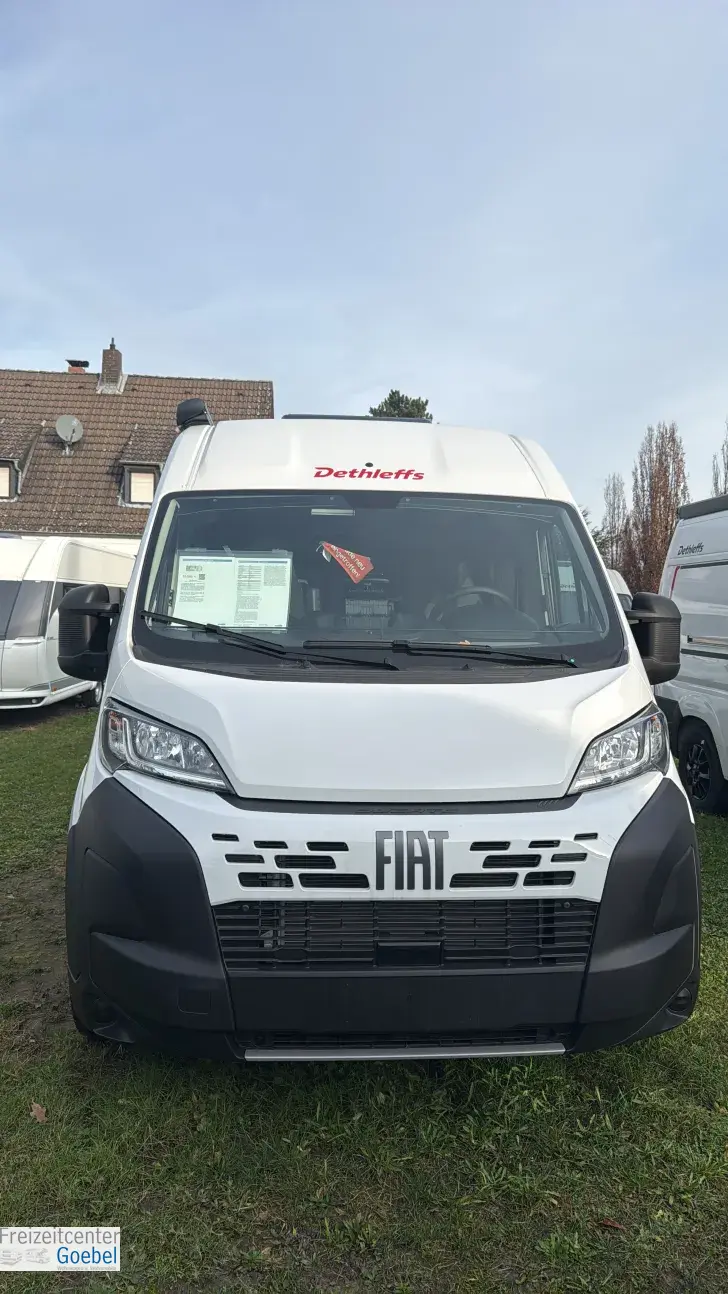 Frontal Vorne Dethleffs Globetrail Active 600 DS Markise