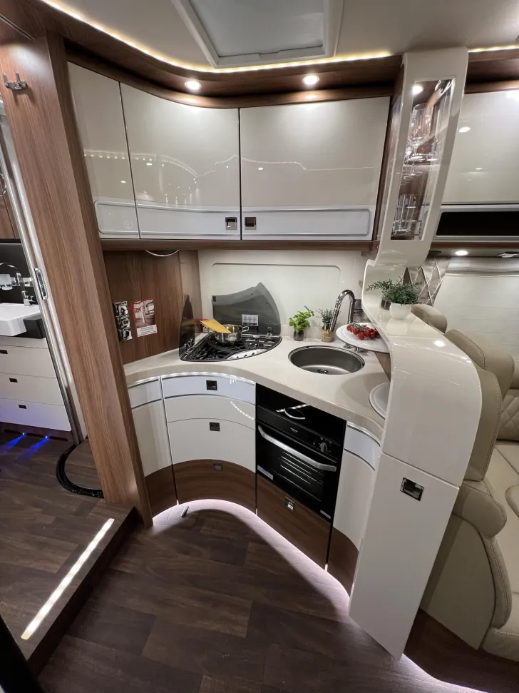 Fahrzeugbild Carthago chic s-plus I 64 XL QB (285) #20