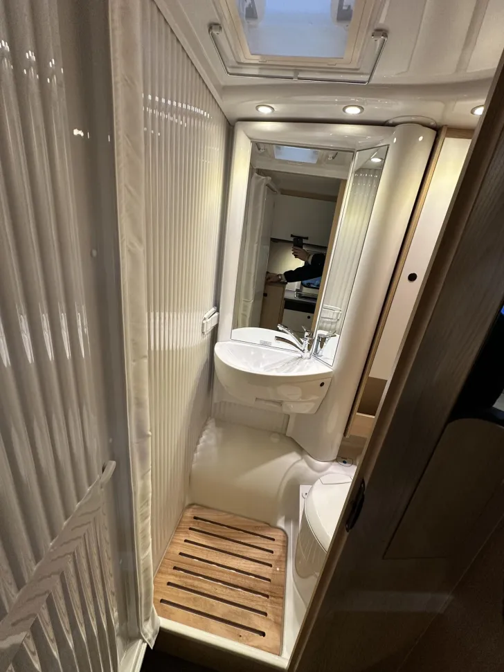 Fahrzeugbild Sunlight Adventure V 66 IC - Sondermodell #16