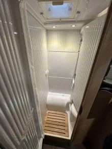 Fahrzeugbild Sunlight Adventure V 66 IC - Sondermodell #17