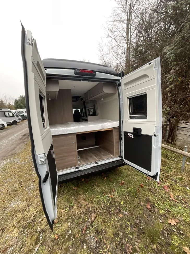 Fahrzeugbild Carado pro CV 540 Dieselheiz., Schlafdach, AWT isoliert #6