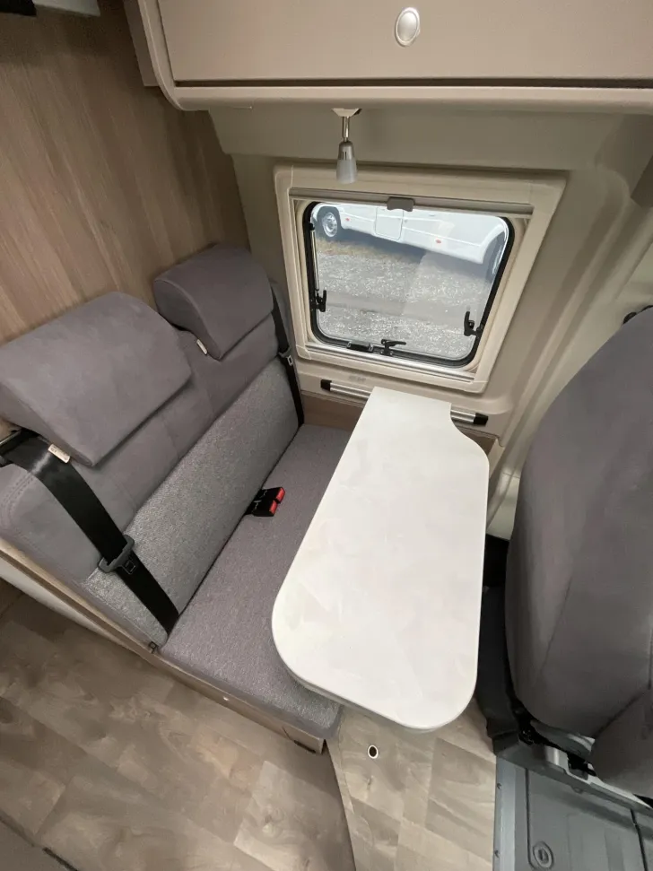 Fahrzeugbild Carado pro CV 540 Dieselheiz., Schlafdach, AWT isoliert #9