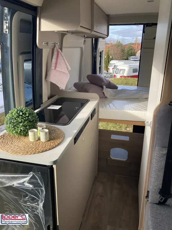 Fahrzeugbild Carado CV 540 PRO mit Schlafdach #10