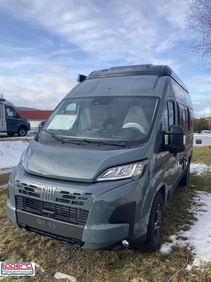 Fahrzeugbild Carado CV 540 PRO mit Schlafdach #3