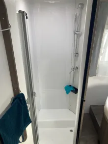 Fahrzeugbild Carado T 459 Queensbett + face2face #14