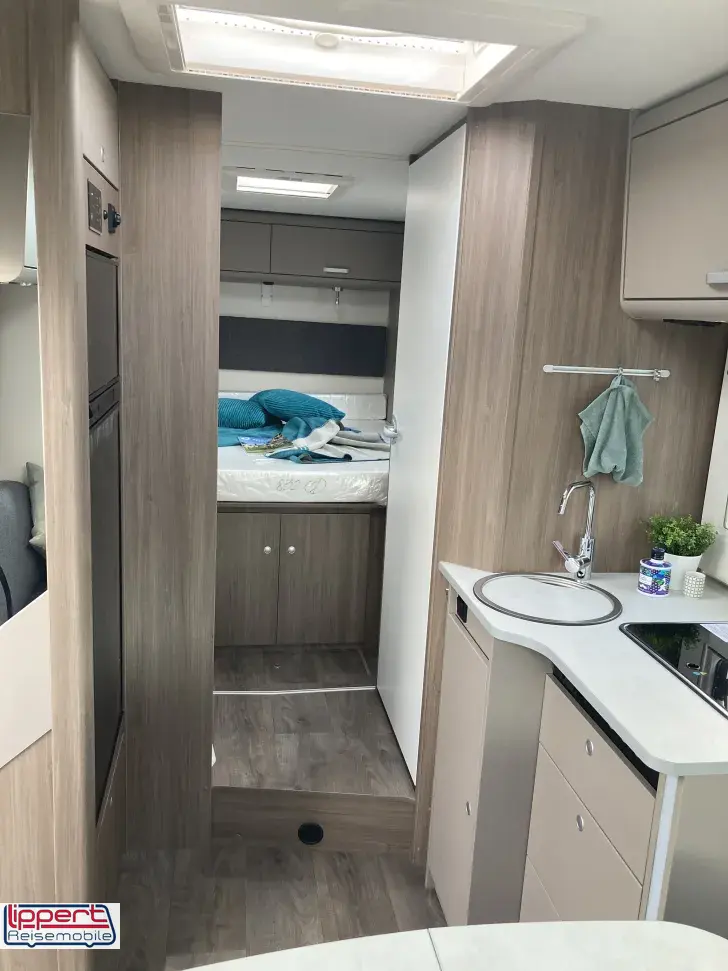 Fahrzeugbild Carado T 459 Queensbett + face2face #10