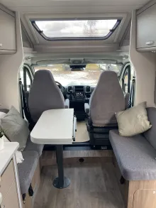 Fahrzeugbild Carado T 459 Queensbett + face2face #7