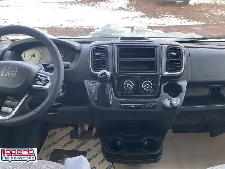 Fahrzeugbild Carado T 459 Queensbett + face2face #6