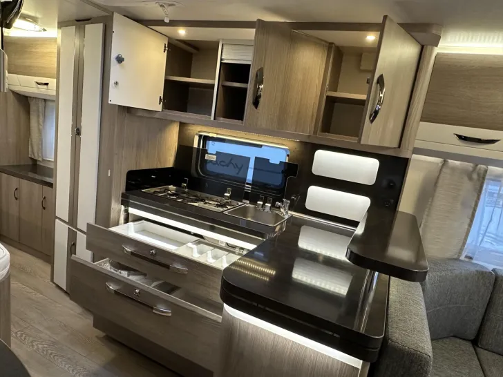 Fahrzeugbild Hobby Prestige 660 WFC Mover !  Klimaanlage ! #11