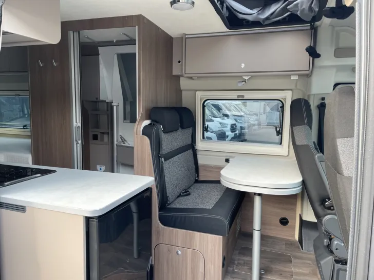 Fahrzeugbild Carado CV 640 Pro+ Navi/RFK/Markise/Fahrradträger #11