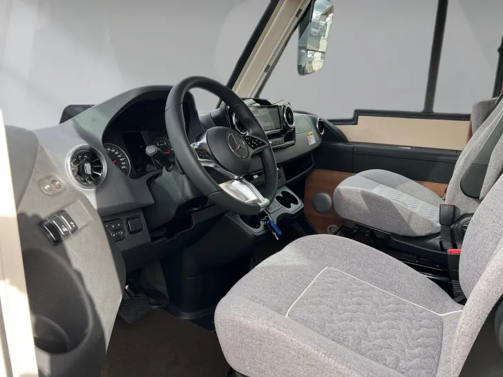 Fahrzeugbild Carthago C2-tourer I 141 KB LE Mercedes (309) #9