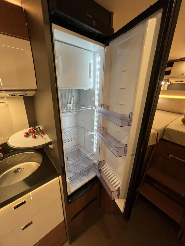 Fahrzeugbild Carthago C2-tourer I 141 KB LE Mercedes (309) #24