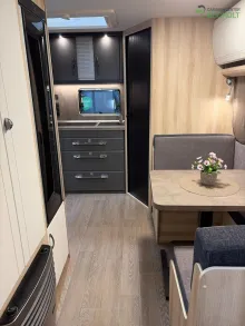 Fahrzeugbild Hobby De Luxe 460 SL Modell 2026 / 1500 kg #4