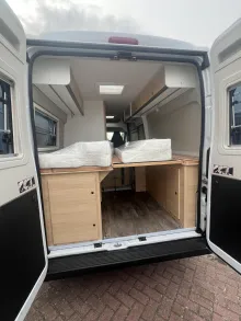 Fahrzeugbild Sunlight Cliff 640 Peugeot #16