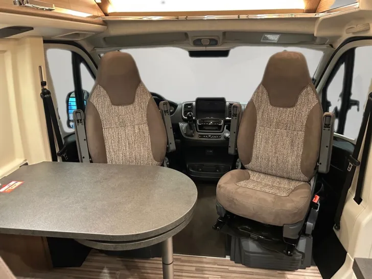 Fahrzeugbild Malibu Charming coupé 600 DB K #11