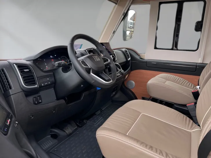 Fahrzeugbild Carthago chic c-line I 6.2 XL QB Fiat (274) #9