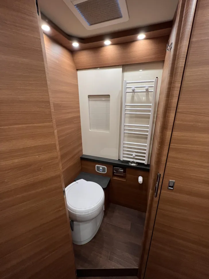 Fahrzeugbild Carthago chic c-line I 6.2 XL QB Fiat (274) #35