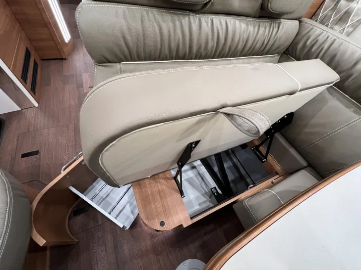 Fahrzeugbild Carthago chic c-line I 6.2 XL QB Fiat (274) #38