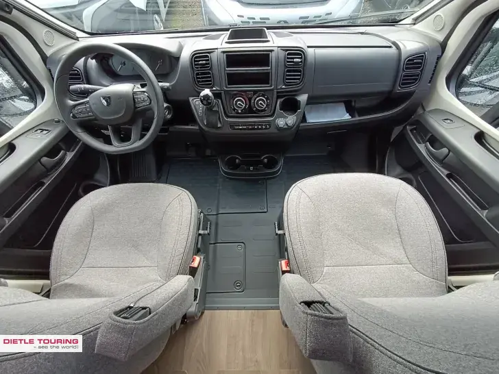 Fahrzeugbild Sunlight Cliff 640 Modell 26 #5