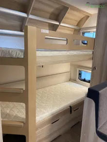 Fahrzeugbild Hobby De Luxe 540 KMFe Modell 2026 / 1800 kg #13