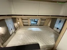 Fahrzeugbild Hobby De Luxe 490 KMF Modell 2026 / 1800 kg #5