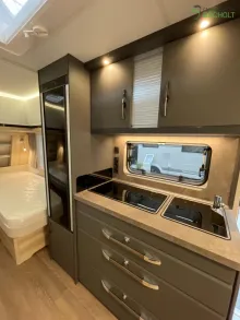 Fahrzeugbild Hobby De Luxe 495 UL InterCaravaning Sondermodell #7