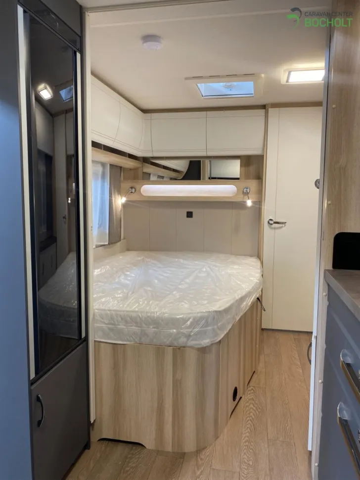 Fahrzeugbild Hobby De Luxe 495 WFB Modell 2026 / 1800 kg #6