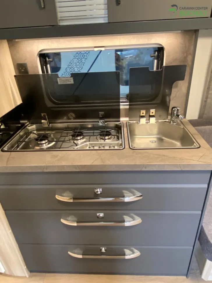 Fahrzeugbild Hobby De Luxe 495 WFB Modell 2026 / 1800 kg #10