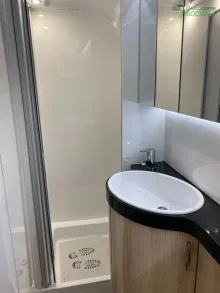 Fahrzeugbild Hobby De Luxe 495 WFB Modell 2026 / 1800 kg #14