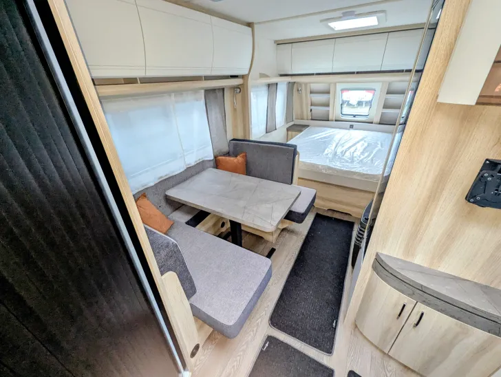 Fahrzeugbild Hobby De Luxe 460 SFf 1,5 T AUFL.,DUSCHAUSSTATTUNG #6