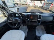 Fahrzeugbild Laika Ecovip L 3019 Titanio #11