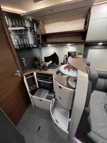 Fahrzeugbild Carthago chic c-line I 4.9 LE Mercedes (317) #21