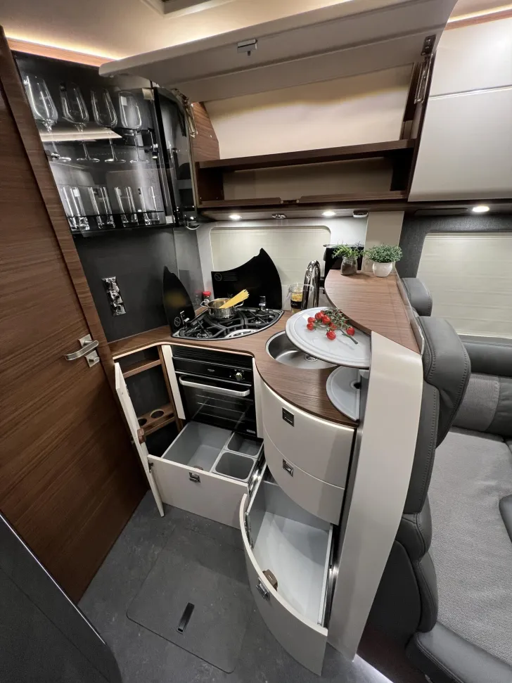 Fahrzeugbild Carthago chic c-line I 4.9 LE Mercedes (317) #21