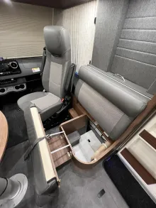 Fahrzeugbild Carthago chic c-line I 4.9 LE Mercedes (317) #39