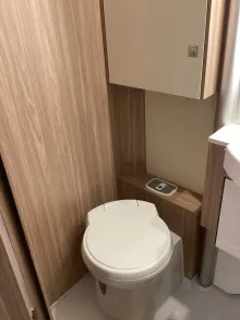 Fahrzeugbild Bürstner Limited T 726 G Hubbett, SAT-Anlage, Dachklima #16