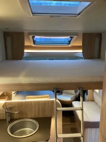 Fahrzeugbild Bürstner Limited T 726 G Hubbett, SAT-Anlage, Dachklima #18