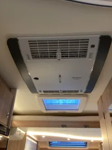 Fahrzeugbild Bürstner Limited T 726 G Hubbett, SAT-Anlage, Dachklima #23