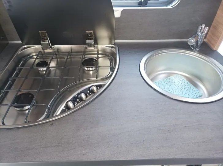 Fahrzeugbild Weinsberg CaraOne EDITION HOT 390 QD #14