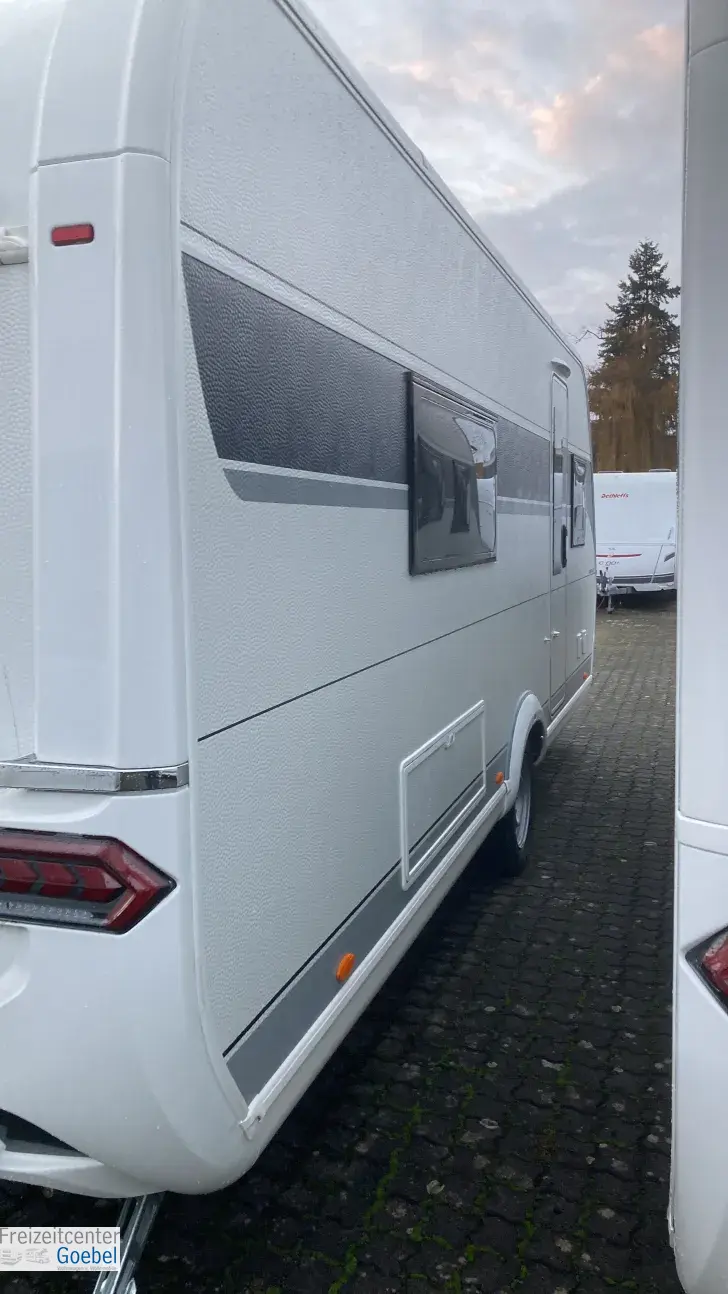 Seitlich Hobby Prestige 560 WLU