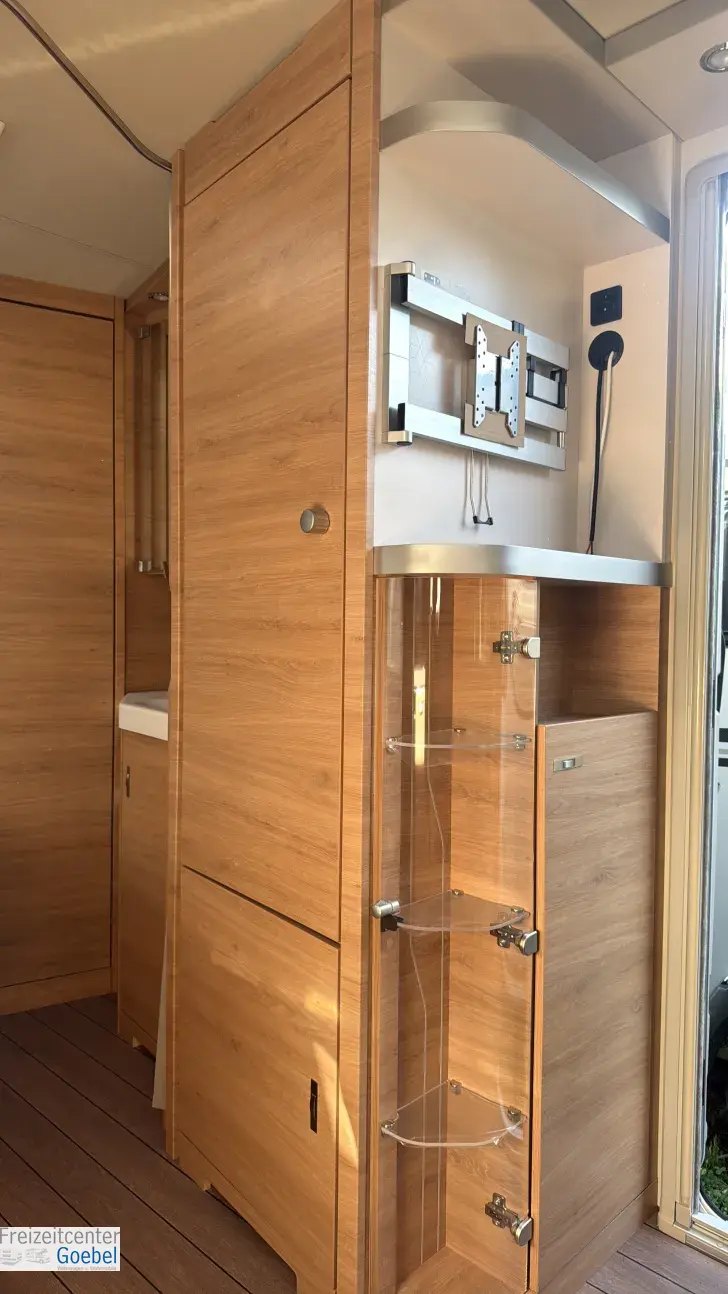 Etagenbetten Knaus Südwind 450 FU 60 YEARS Die Caravan Ikone