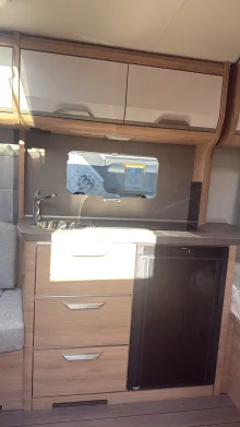 Küchen Knaus Südwind 450 FU 60 YEARS Die Caravan Ikone