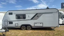 Seitlich Knaus Südwind 650 PXB 60 YEARS